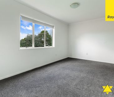 Great Family home located in New Lynn - Photo 2