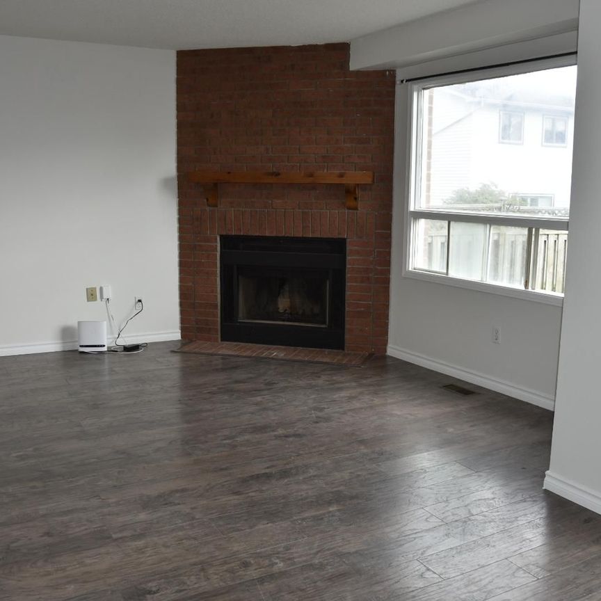 For Lease - 307 Bristol Crescent, Oshawa, Ontario - Photo 1