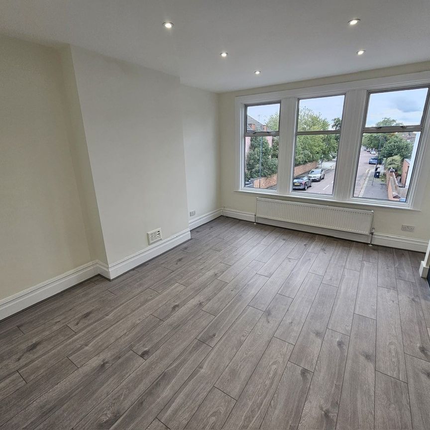 Olive Road, Willesden Green, NW2 6TY, London - Photo 1