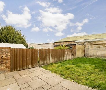 Beaconsfield Road - Photo 5