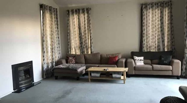 Family Home with Great Scool Zones! - Photo 1