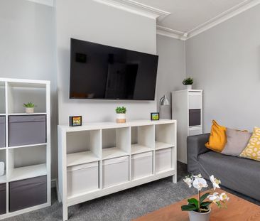 Room in a Shared House, Mulehouse Road, S10 - Photo 1