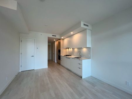 537 Cottonwood Ave #2108, Coquitlam, BC V3J0S4 - Photo 5