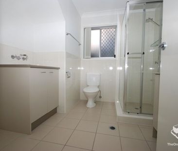 TOWNHOUSE IN BEAUTIFUL GATED COMPLEX - Photo 6