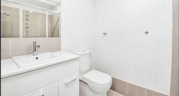 Apply Now - Century 21 &vert; the Paramount Group &ast;Granny Flat&ast; - Photo 1