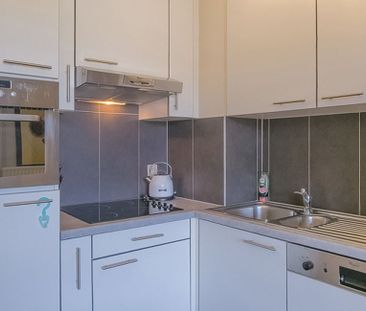 Appartement te huur in Oudergem voor € 1.000 met 1 slaapkamer - Photo 5