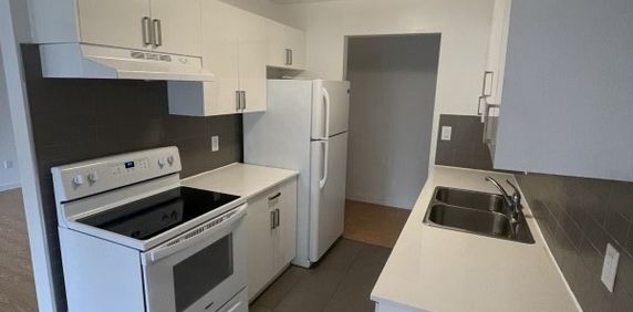 Blueridge Apartments - Photo 2