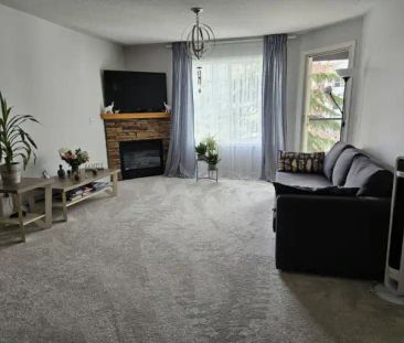 A comfortable and bright condo with great amenities in prime locati... - Photo 1