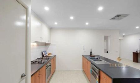 “Beautiful 3-Bed Home with Rumpus Room & Double Garage in the Heart of Tarneit” - Photo 2