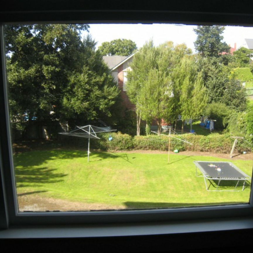 Affordable 2 Bedroom unit - Photo 1