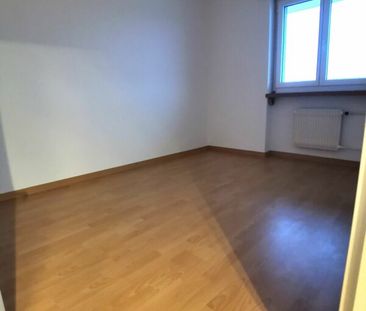 Schöne 3 Zimmer Wohnung mit langem Balkon, Geschirrspüler und nähe ... - Photo 5