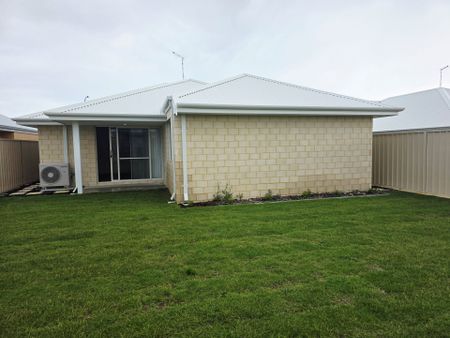 Experience Luxury Living in a Stunning New Home&excl; - Photo 3