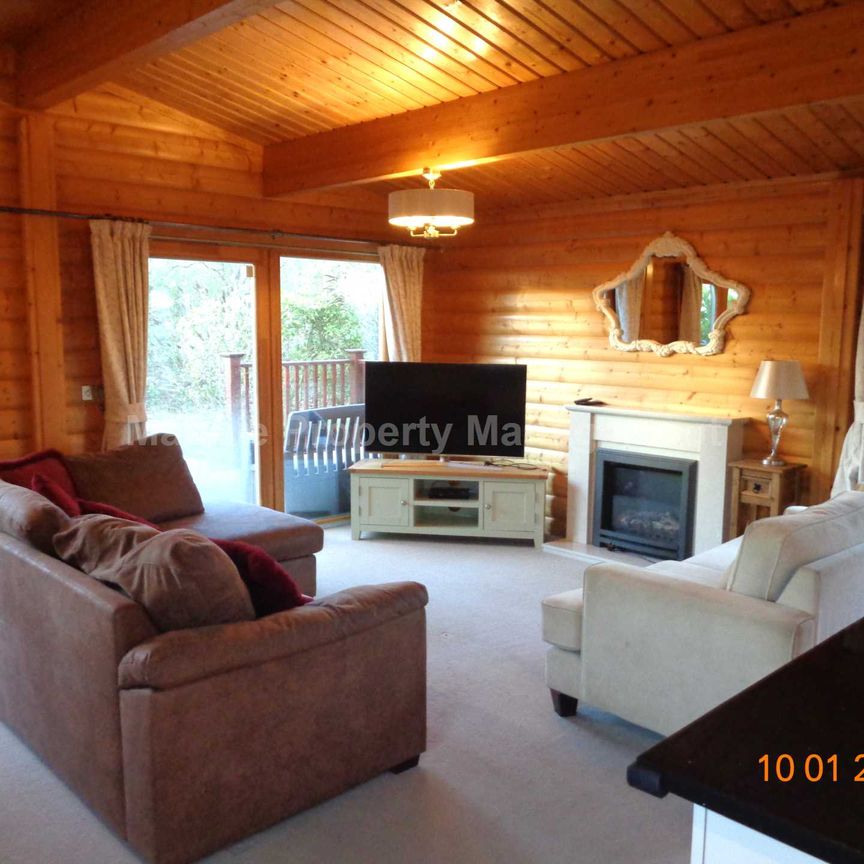 Price £1,395 pcm - Available Now - Furnished - Photo 1