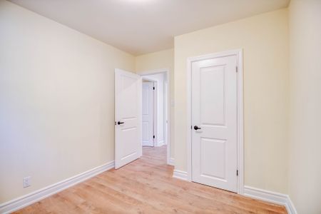 For Lease - 65 Davis Road Unit# Main, Aurora, Ontario - Photo 2