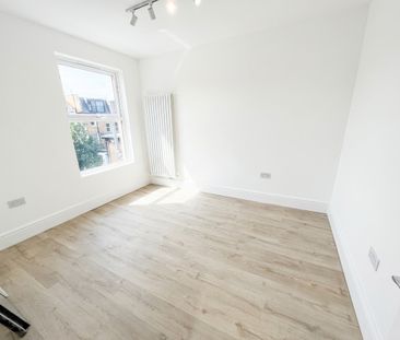4 Bed Flat, Percy Road, W12 - Photo 2