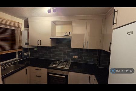 2 bedroom terraced house to rent - Photo 5