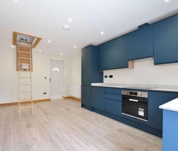 Oakcroft Road, Chessington, KT9 - Photo 6