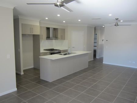 31 Beaufort Crescent, Ormeau Hills - Photo 3