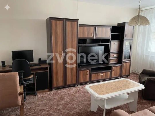 Pronájem plně vybaveného bytu 3+1 s výhledem v Otrokovicích. - Photo 1
