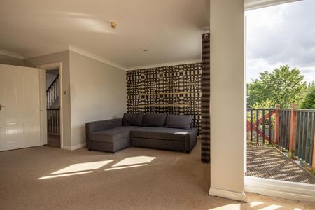 3 bedroom terraced house to rent - Photo 3