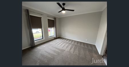 5 BEDROOM HOME IN HUNTLEE - Photo 3
