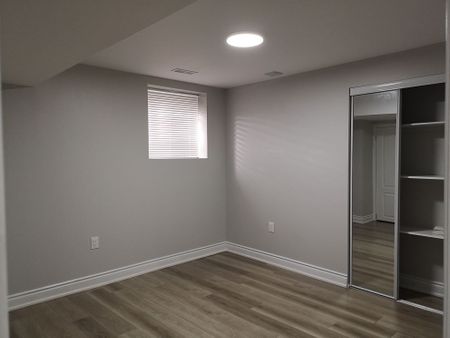 For Lease - 316 Dalgleish Gardens, Milton, Ontario - Photo 2