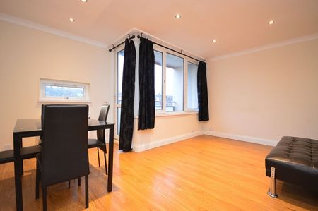 3 Bed Flat, Abbot House, E14 - Photo 3