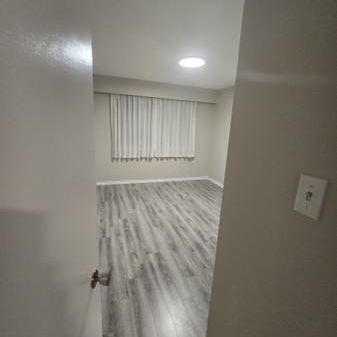 1 BEDROOM SUITES BRAND NEW RENOVATED NORTH BURNABY ALBERT STREET - Photo 3