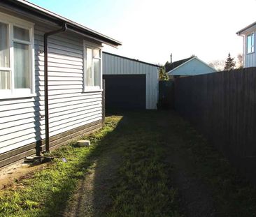 Spacious Family Home in Redwood - Photo 3