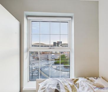 1 bedroom in a house share to rent - Photo 2