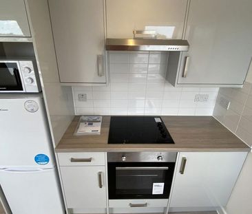 1 bedroom flat to rent - Photo 2