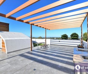 South Hurstville - Photo 2
