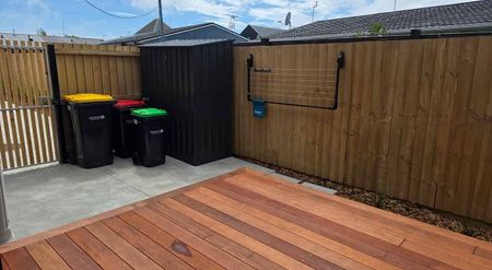 Brand new & Low Maintenance for Busy Professionals - Photo 3