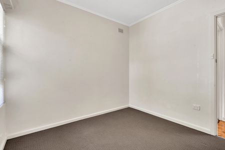 2/138 Avenue Road, Clarence Gardens SA 5039 - Photo 3