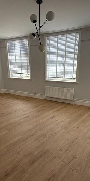 1 bedroom in a flat share to rent - Photo 1