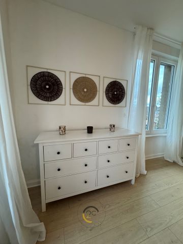 Location Maison 7 pièces 240m² HUSSIGNY GODBRANGE 54590 - Photo 3