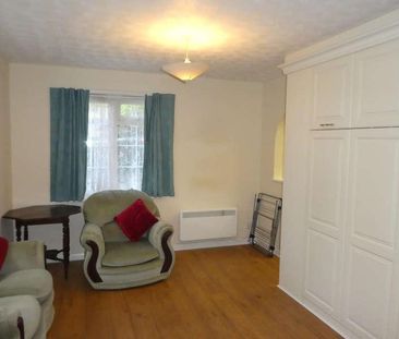 Ridge Court, Allesley Park, Coventry, CV5 - Photo 2