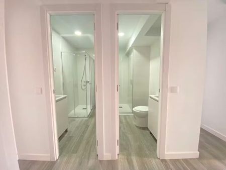 Calle de Albino Hernández Lázaro, Madrid, Community of Madrid 28021 - Photo 4