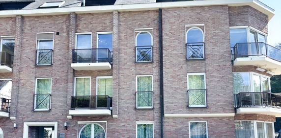 Appartement te huur in La Roche-en-Ardenne voor € 690 met 1 slaapkamer - Photo 2