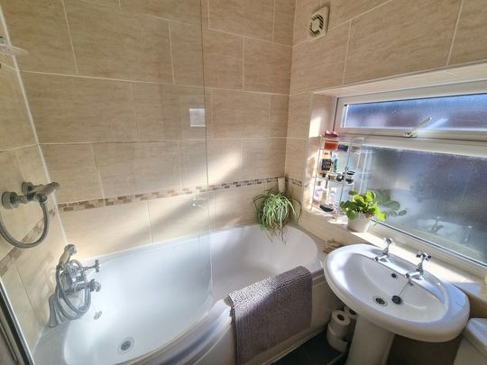 Clifton Street, Lancashire - Photo 1