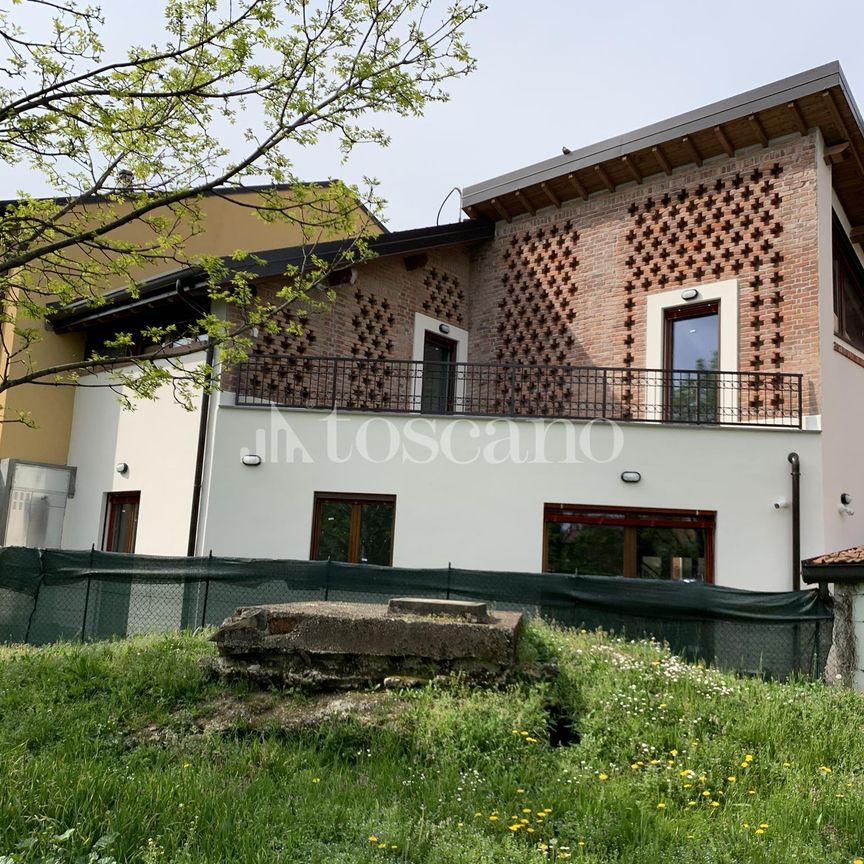 Villa a Milano in Adiacenze Lodovico il Moro, Lodovico Il Moro - Photo 1