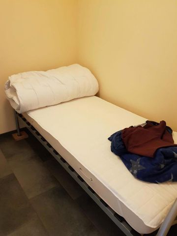 Gemeubelde studio op het gelijkvloers - Photo 3