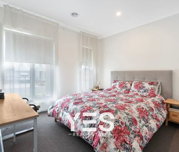 MODERN FAMILY LIVING IN A CONVENIENT CLYDE LOCATION - Photo 4