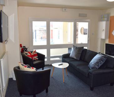 1 bedroom in a house share to rent - Photo 4