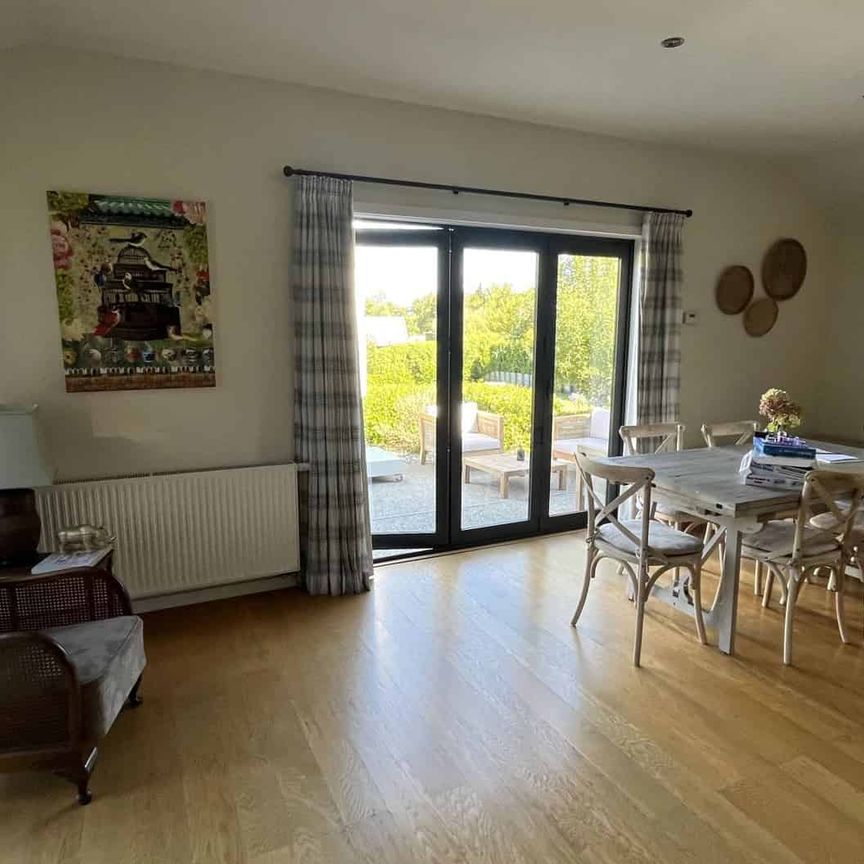 The perfect family home - Photo 1