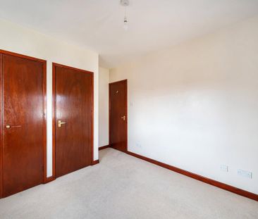 2 bedroom end of terrace house to rent - Photo 5