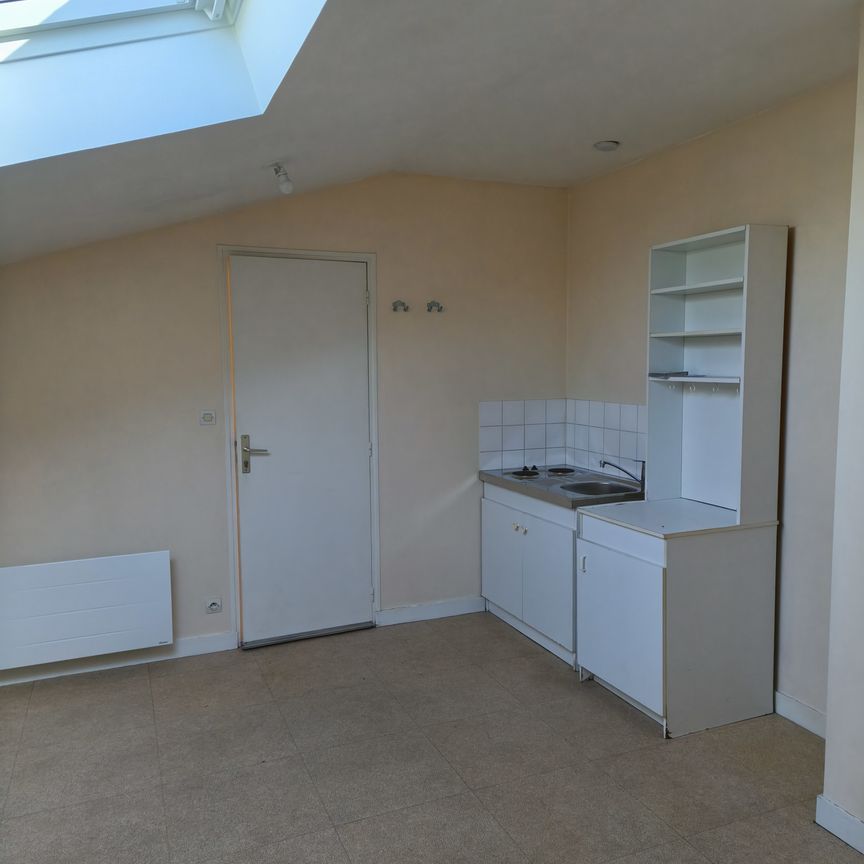 Location Appartement 1 pièce 19m² ANCENIS 44150 - Photo 1