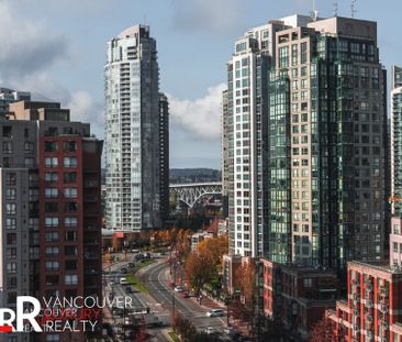 Penthouse in Downtown Vancouver, BC - Photo 3