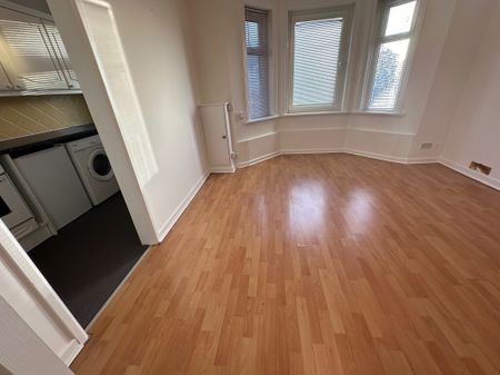 Wimborne Road, Bournemouth - Photo 2