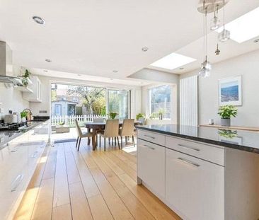 3 bedroom semi-detached house to rent - Photo 3